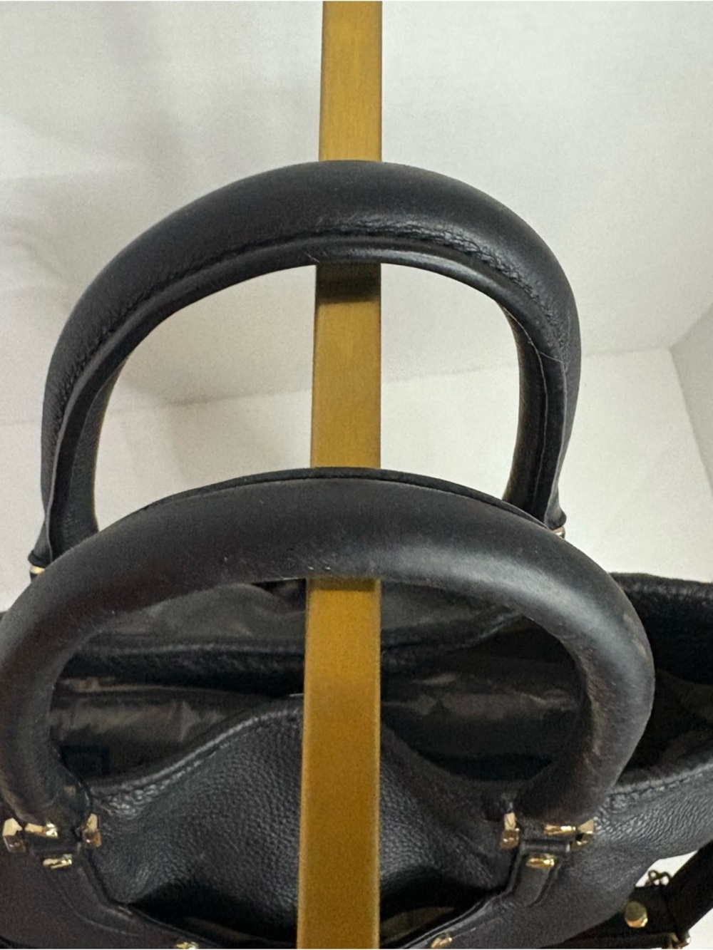 SOLD!!!!Black Leather Shoulder Bag w: detachable strap with Gold Hardware - Picture 6 of 14